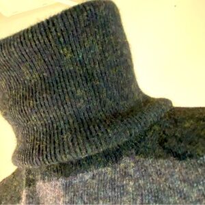 Theory Sweet XS Wool-Cashmere Blend;Turtleneck, Black & Gray Striped